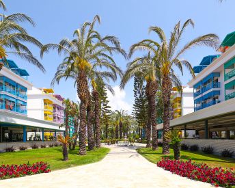 CRYSTAL PARAISO VERDE RESORT & SPA